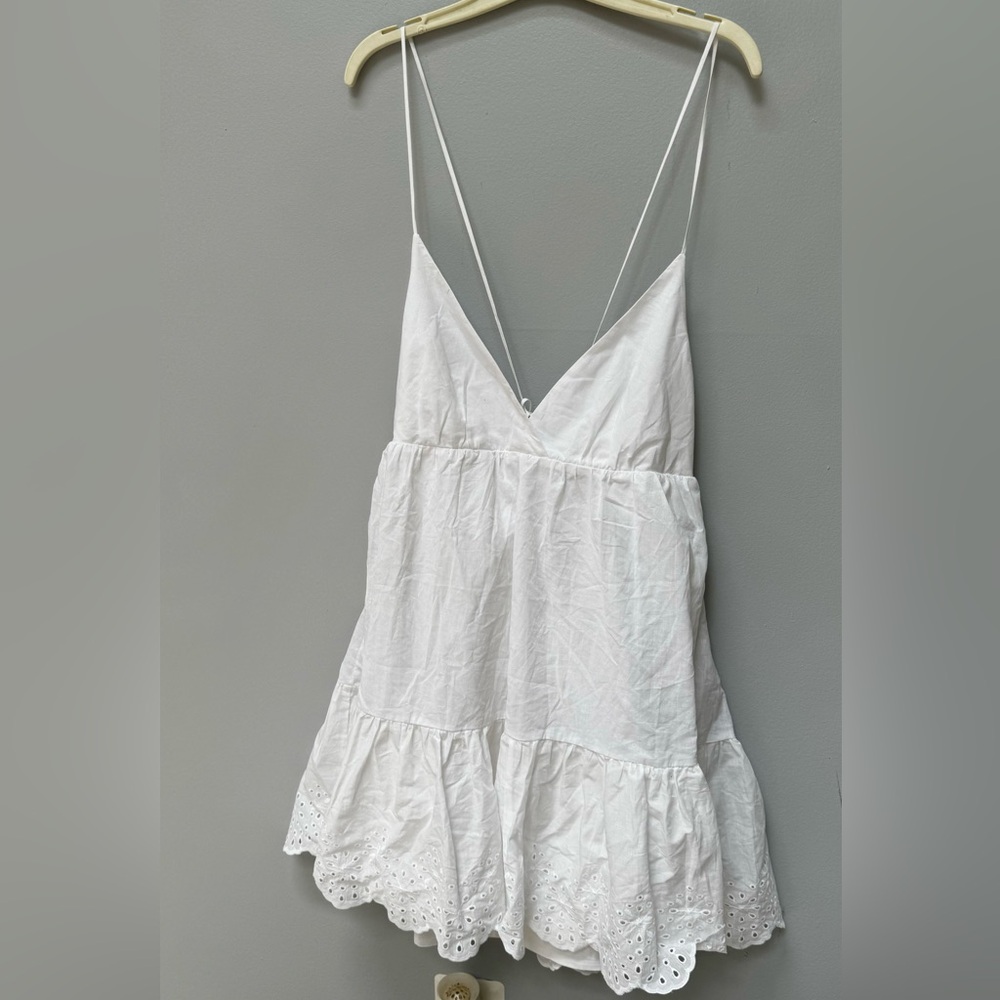 BRAND NEW White Ardene Dress in Medium